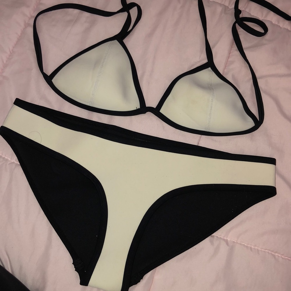 White triangl bathing suit